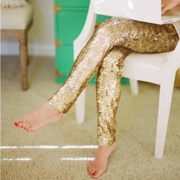 🌟Milly ⭐️BEST DRESSED HOST PICK🌟Gold Sequins 2. - Picture 8 of 16